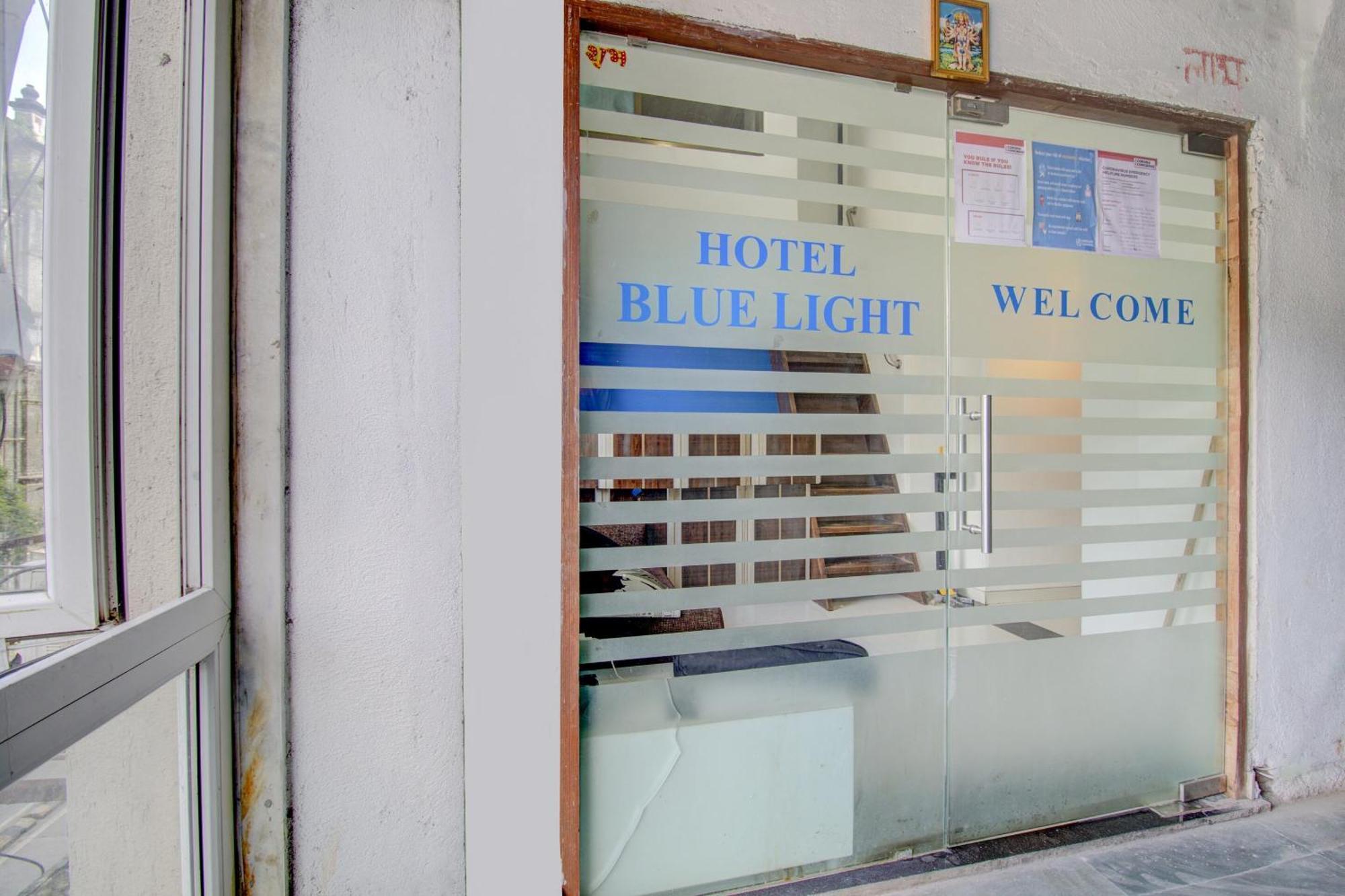 Hotel O Blue Light Near Gateway Of India Мумбай Екстериор снимка
